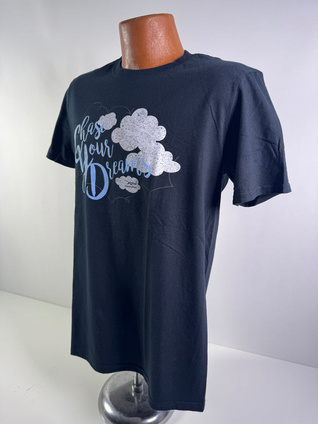DI "Chase Your Dreams" Graphic T-Shirt